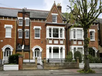 Air conditioning for a two-bedroom terrace house in a conservation area by Cool You